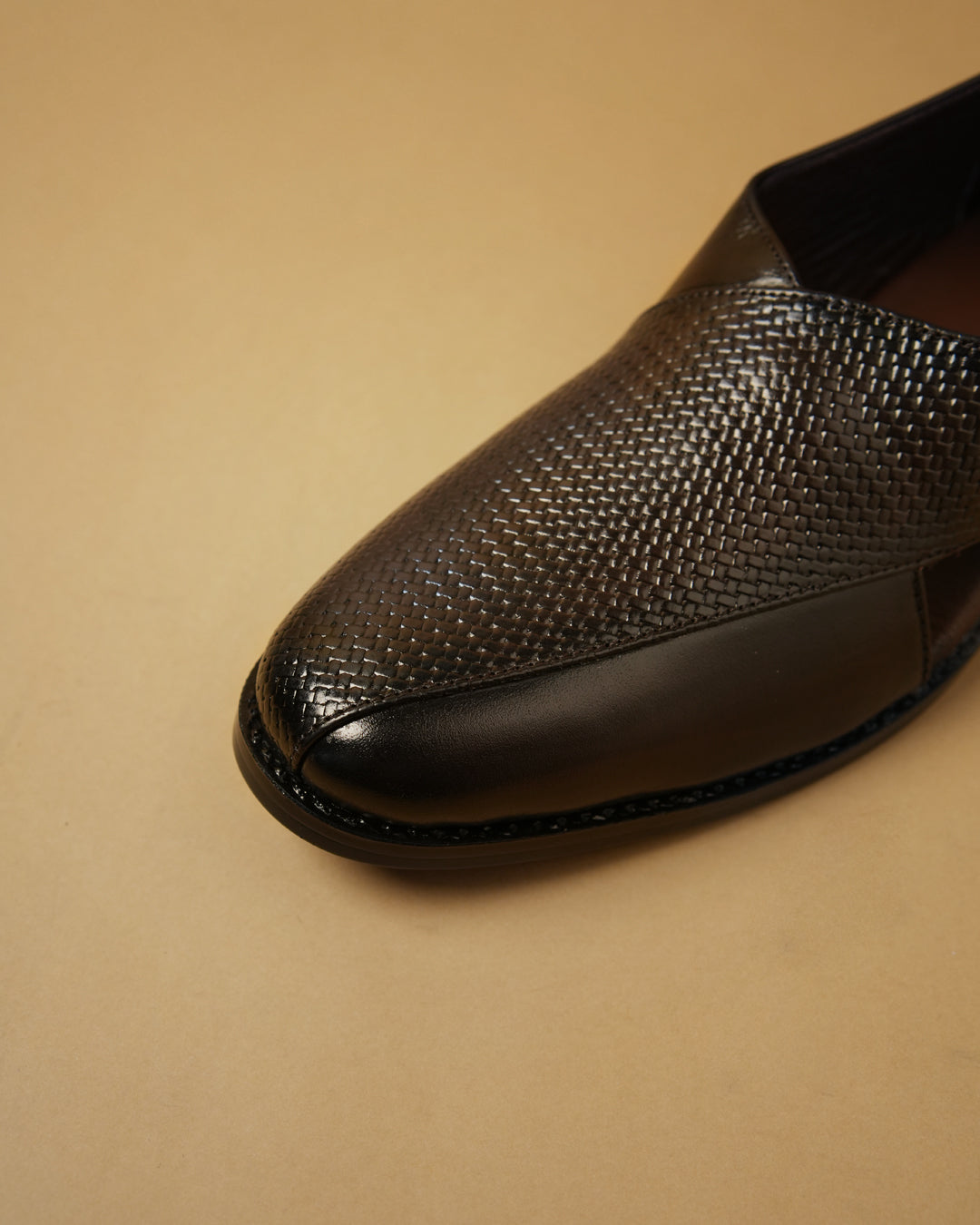 Dastoor – Dark Brown
