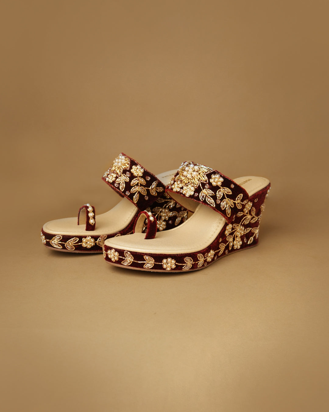 Gulnaar – Deep Maroon