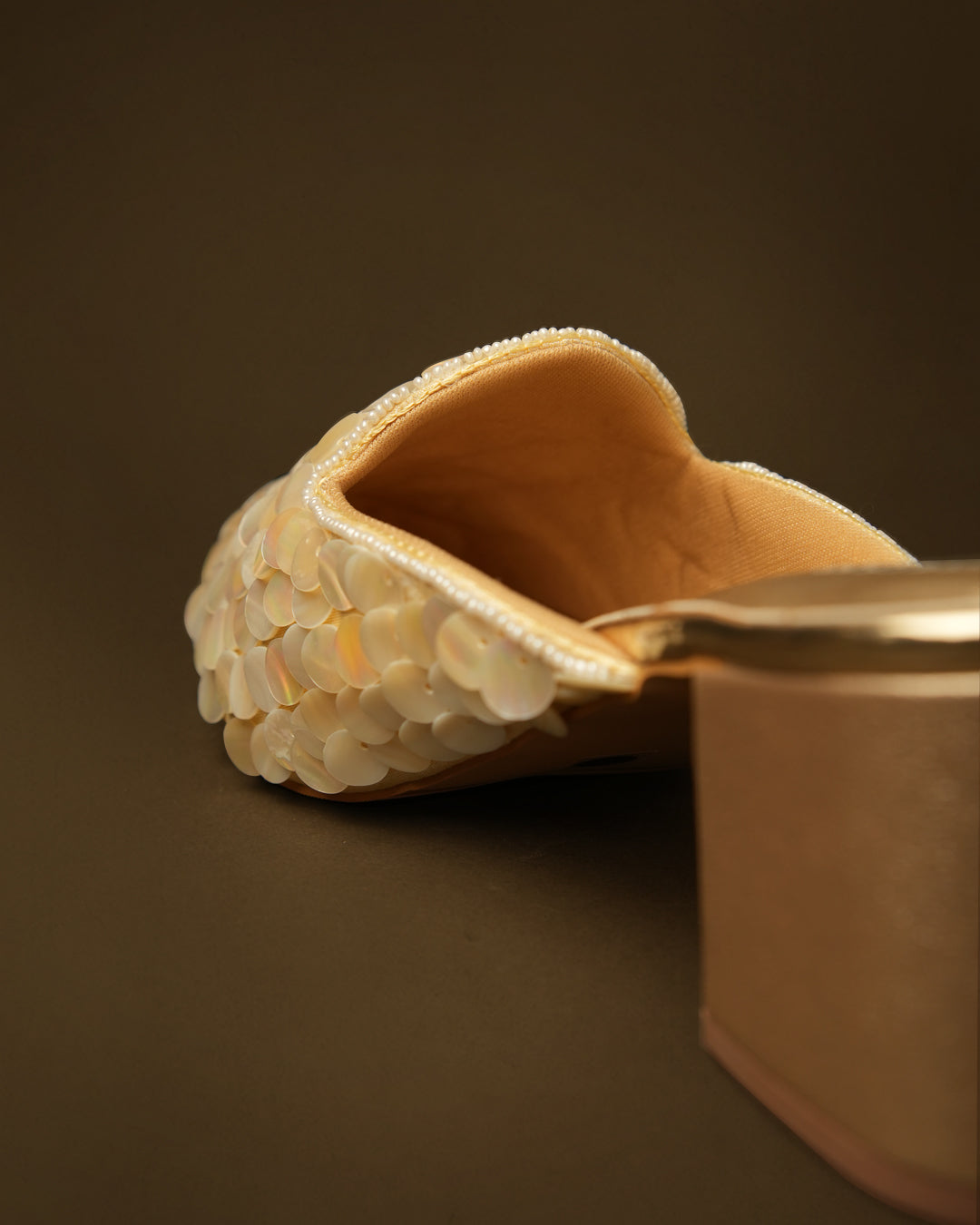 Stardust – Ivory Gold
