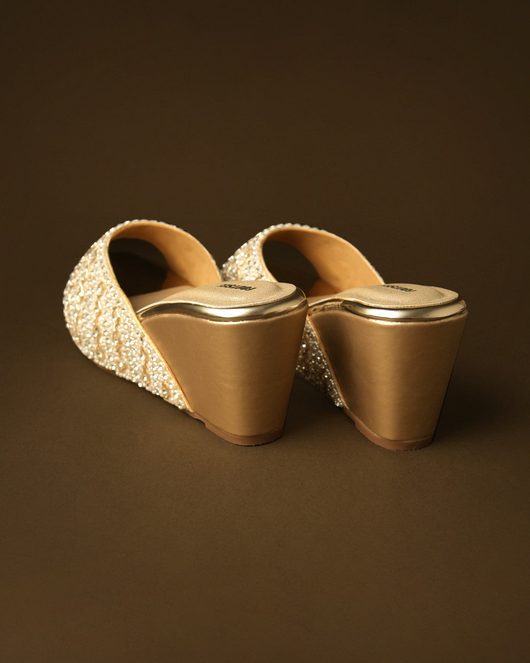 Goldrush Gold Wedge Slide view 6