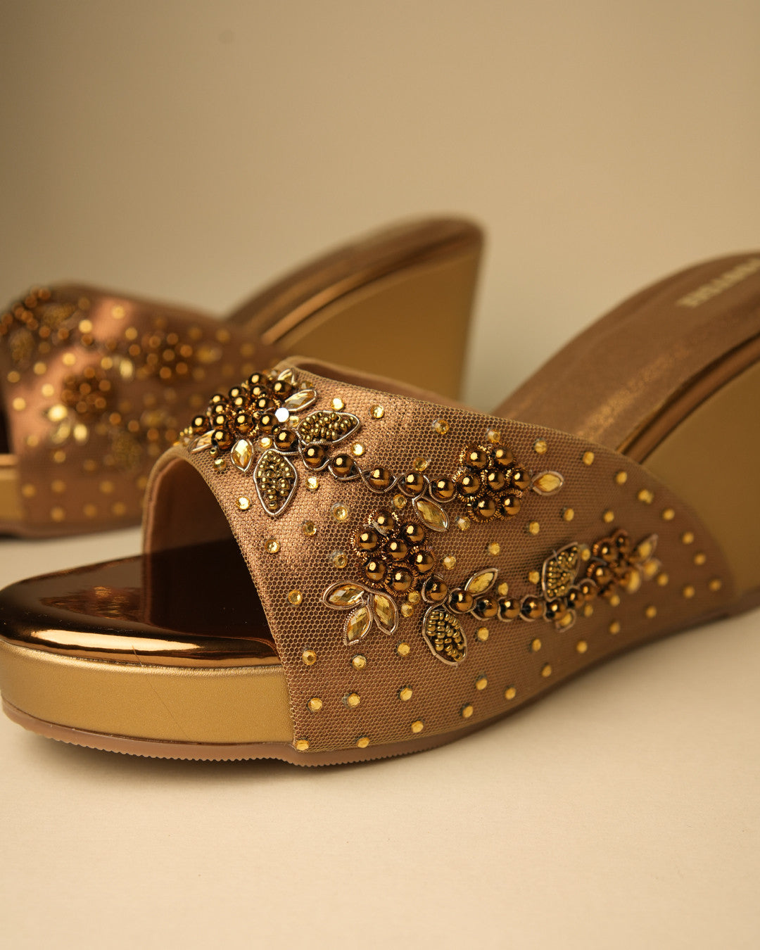 Zareen Antique Gold Wedge Slide view 4