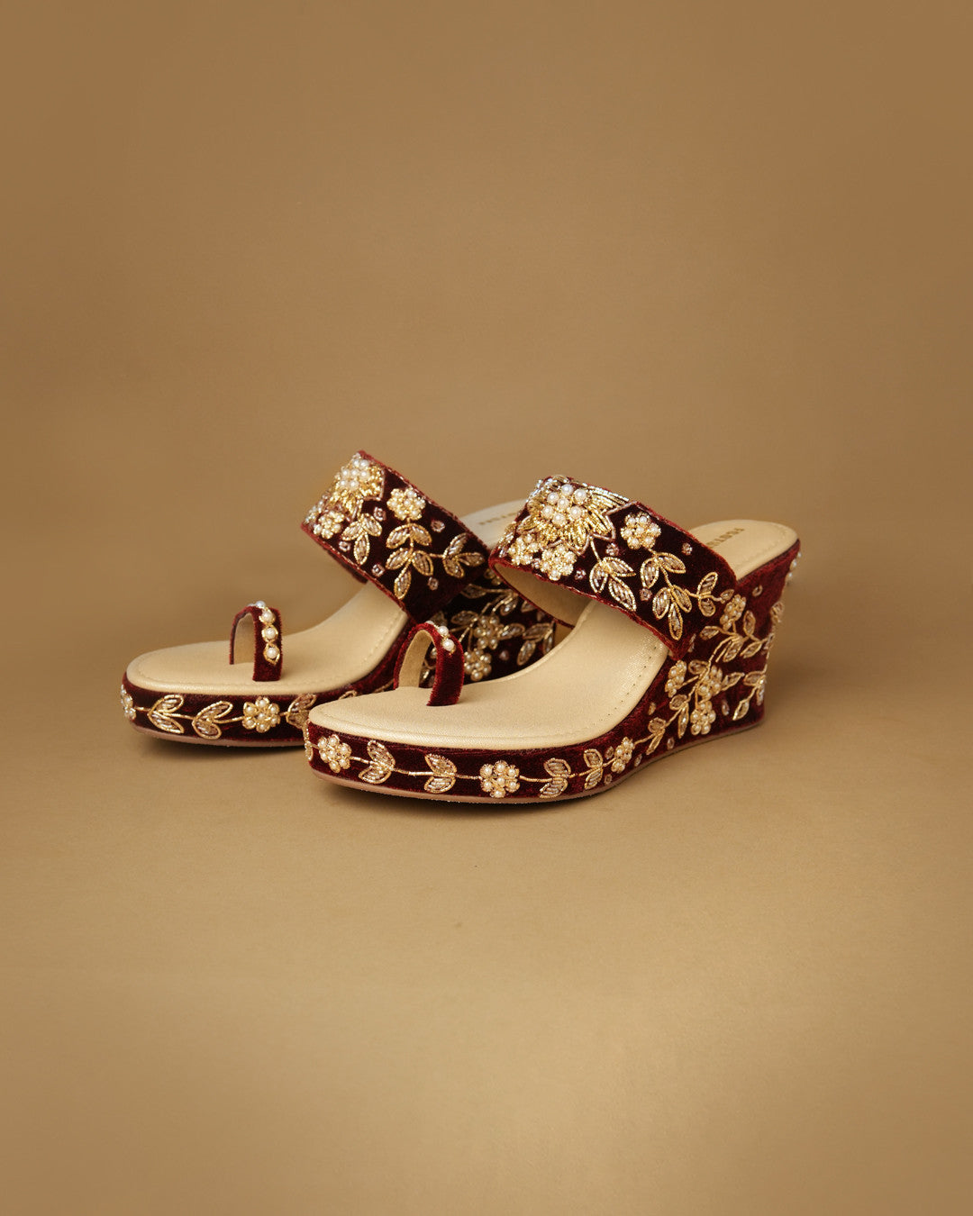 Gulnaar Deep Maroon Toe-Ring Wedge