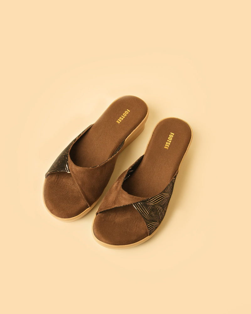 Flair Brown Gold Crossover Platform Slide