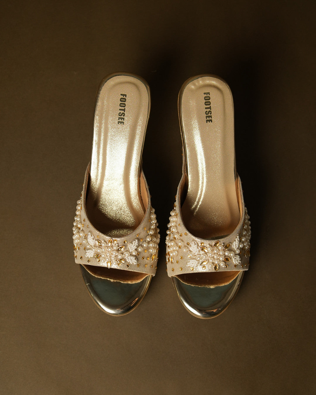 Juhi Gold Wedge Slide