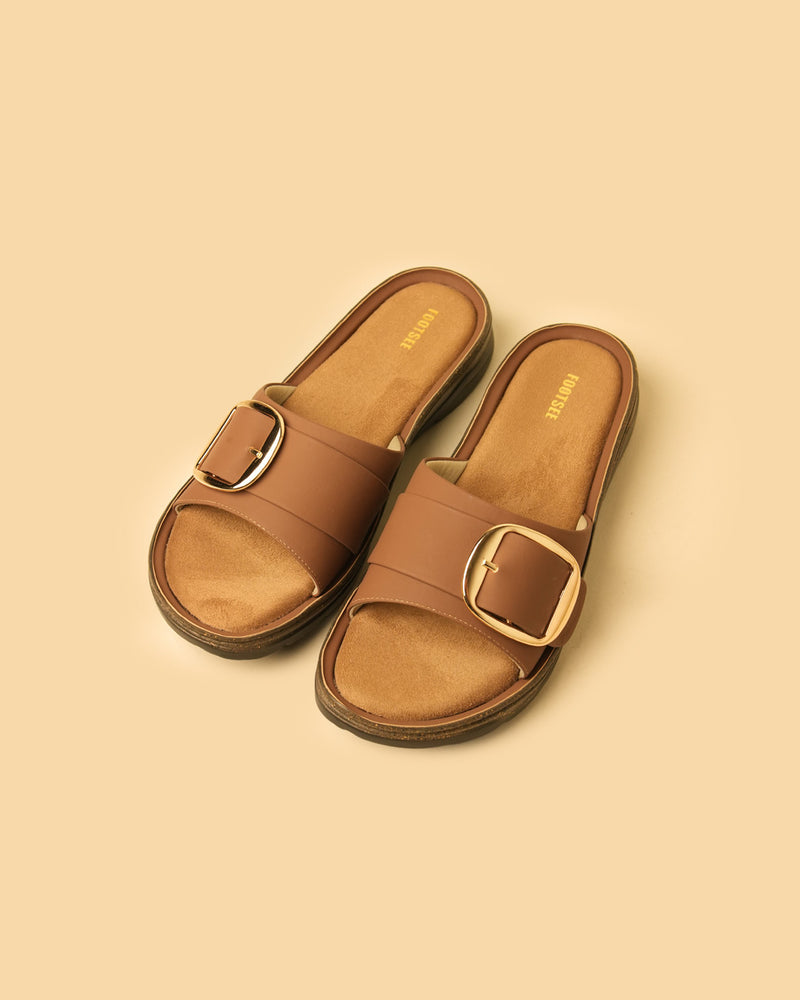 Clasp Tan Flat Slides
