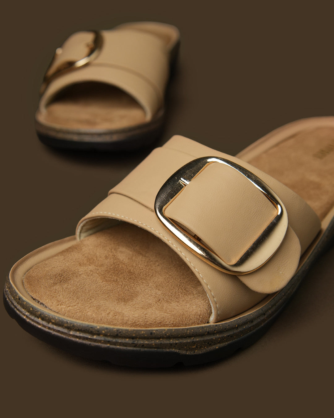 Clasp Taupe Buckle-Detail Flat Slide view 5