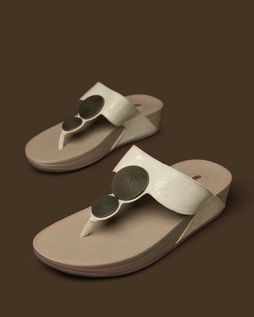 Medallion - Ivory Gold