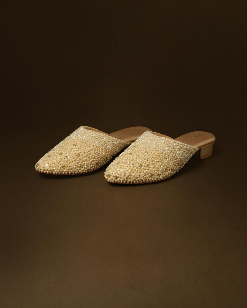 Dewdrop Ivory Gold Mule