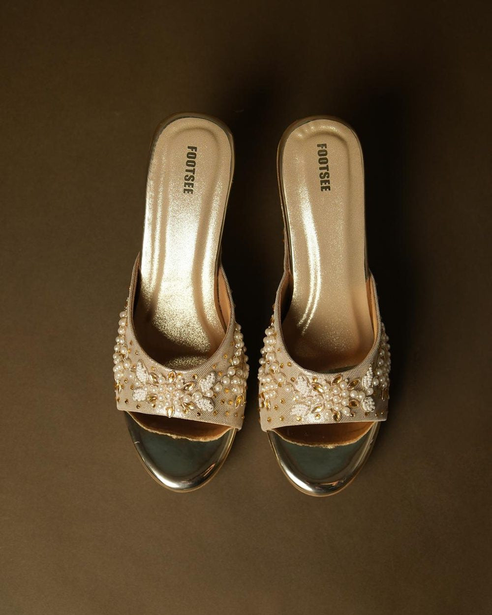 Juhi Gold Wedge Slide