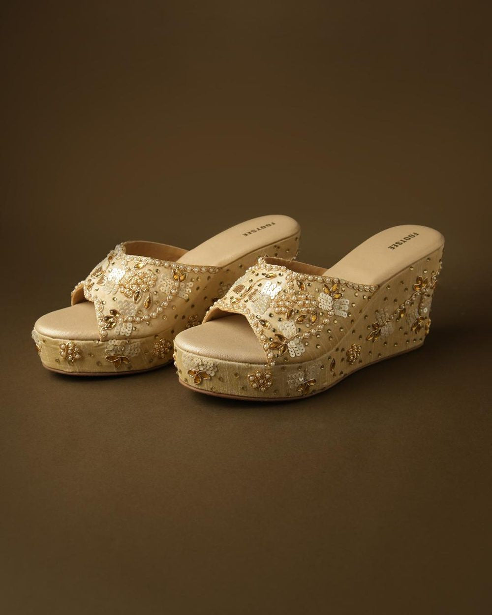 Mehr Champagne Gold Wedge Slide